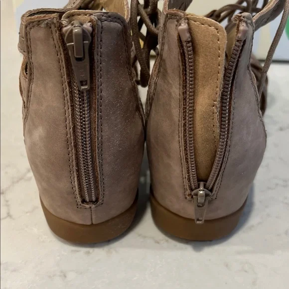 Earth Origins THE CORIE Lace-Up Sandals -CoCo Nubuck Adjustable Powerpath Foot - Picture 2 of 10